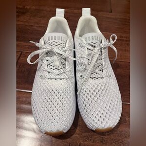 Never Worn! NOBULL Women’s Diamond Mesh Runner size 8